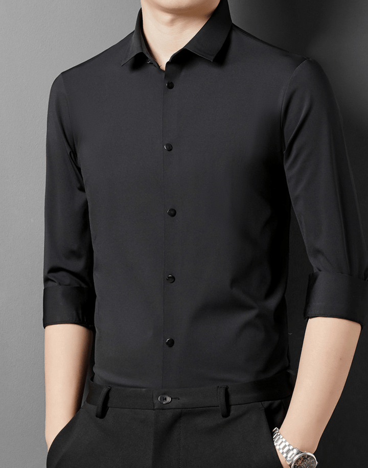 Slim wrinkle-resistant dress shirt for men